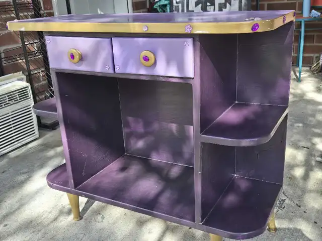 Cute antique vintage purple and gold shelf in Bookcases & Shelving Units in Ottawa - Image 3