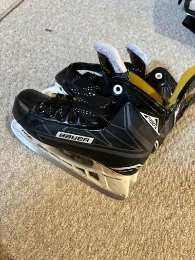 Bauer Youth Skates - Size 4.5 , View more