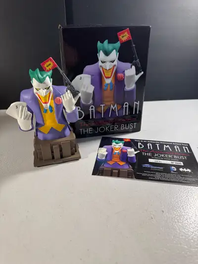 DC COMICS Batman Animated Series Joker Laughing Fish Bust Figure Statue (071 of 3000). Approximately...