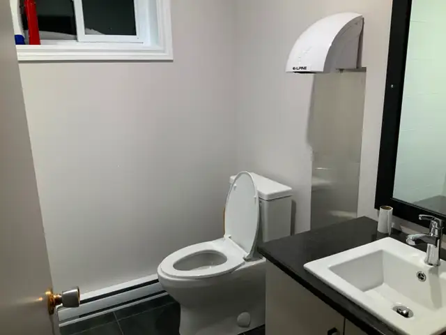 Chambres pour étudiants à louer in Room Rentals & Roommates in Rimouski / Bas-St-Laurent - Image 15