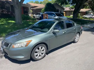 Selling a 2009 Honda Accord V6. This car has been kept in the family. 250K kilometers and very clean...