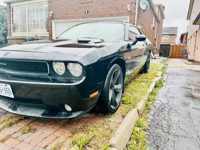 REDUCED TO $4000 FOR A VERY QUICK SALE **QUICK SALE — 2009 Dodge Challenger SE 3.5L V6 — $4,000 FIRM...