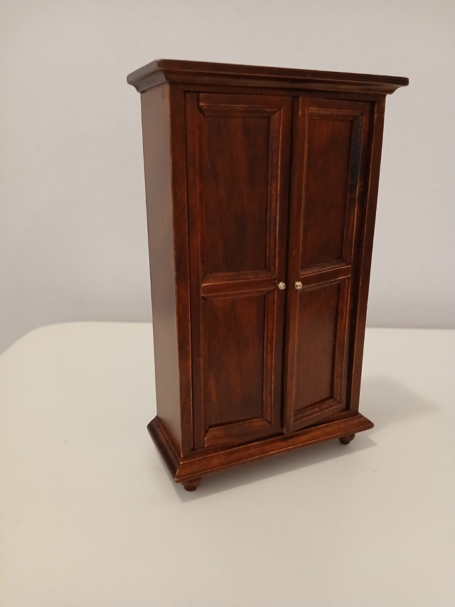 Dollhouse 7-Piece Bedroom Furniture in Arts & Collectibles in City of Toronto - Image 3