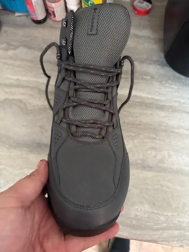 Columbia Waterproof Hiking Boots in Men's Shoes in City of Toronto - Image 3