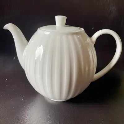 Stunning Wedgwood Night and Day Bone China Teapot-Flawed, View more