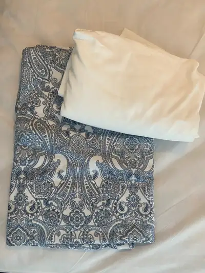 Paisley Bed Sheet Set Duvet Cover and fitted sheet queen size, View more