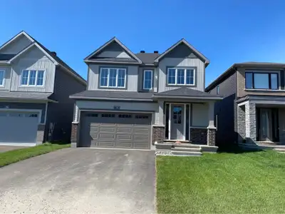 Beautiful 2400 square feet single family home in Manotick suburb of Ottawa, Near Barrhaven and River...