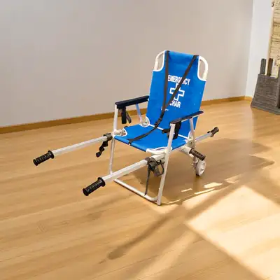 This lightweight folding safety push chair is designed for both indoor and outdoor use, offering a p...