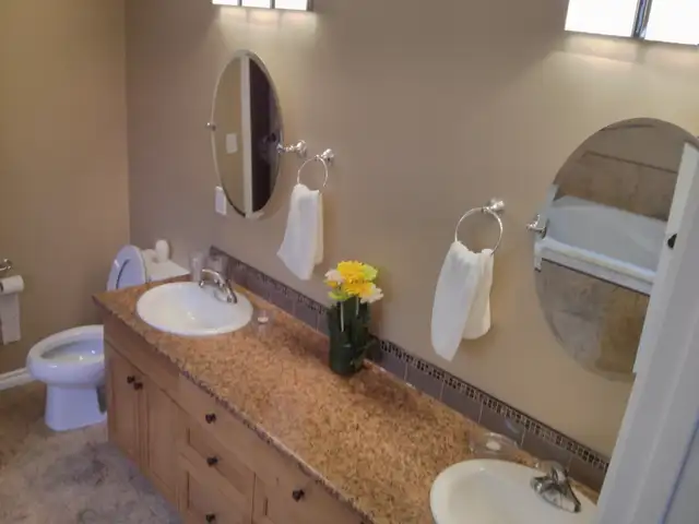 Avail NOW- Furnished 3 Bedroom - 2 1/2 Bathroom Duplex in Short Term Rentals in Fort St. John - Image 11