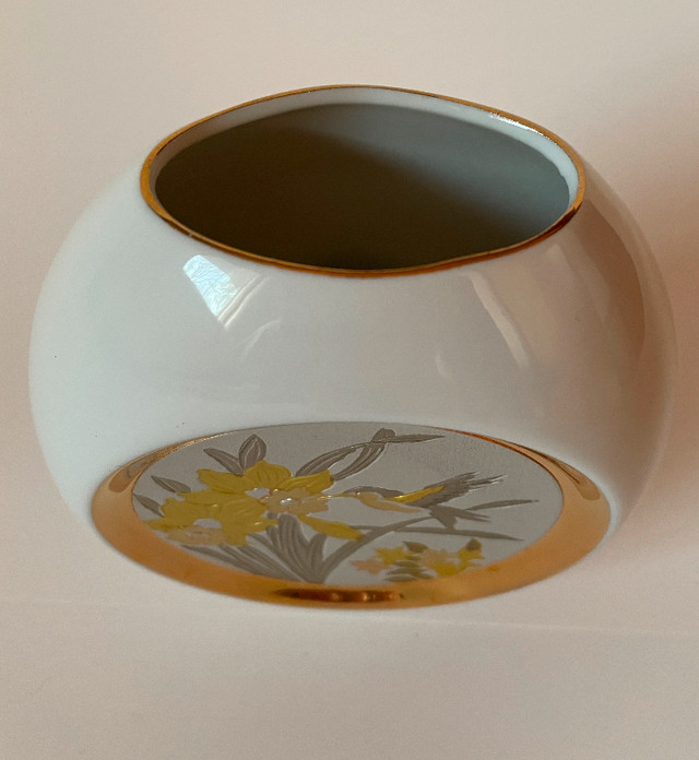 VTG Chokin Hummingbird Daffodil Vase in Arts & Collectibles in Oakville / Halton Region - Image 4