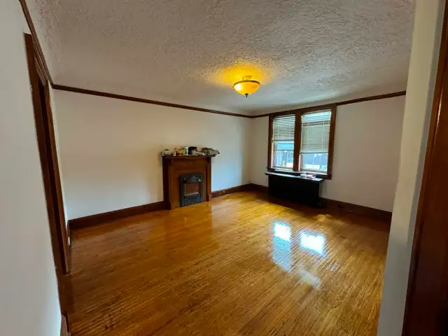 1 bedroom plus Apartment in Bloor West Village - $ 1,795