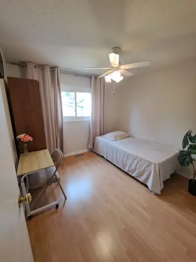 Bright, clean, and furnished private room available for rent starting May 1, 2026. Major Intersectio...