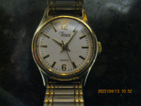 Ladies TIMEX Quartz analog wrist watch with stretch band