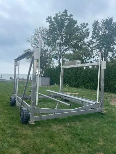 Hydraulic boat lift for sale, View more