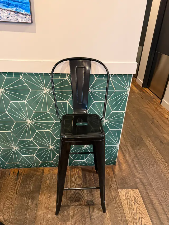 10 Black Metal Bar Stools in Chairs & Recliners in Kelowna - Image 2