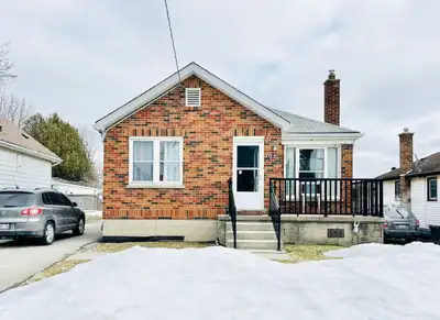 Rental Available – Main Floor | Oliver St.,London, ON (Available March 1) Main-floor unit available...