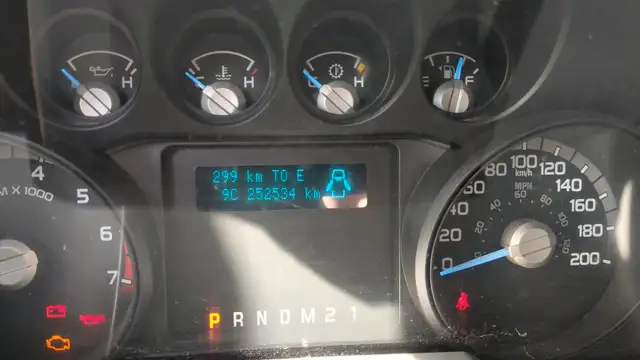 2014 Ford 250 Ex Conservation Truck!! in Cars & Trucks in Williams Lake - Image 10