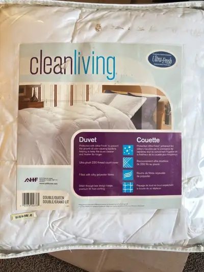 $10.00 New Queen Duvet cover, View more