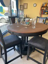 high Table and 4 chairs 