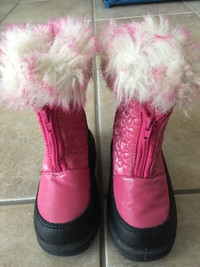 Toddler size 6 winter boots 