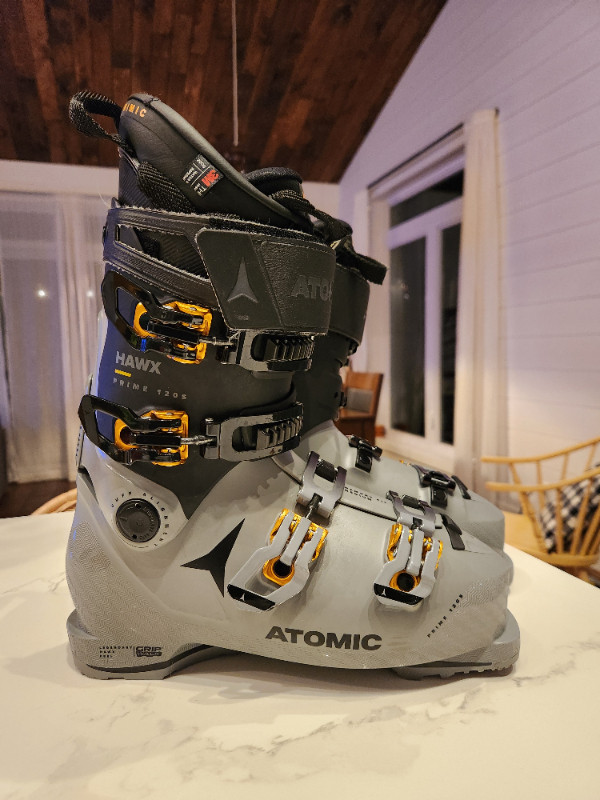 Botte de ski Atomic Hawx 120s dans Ski  à Lanaudière