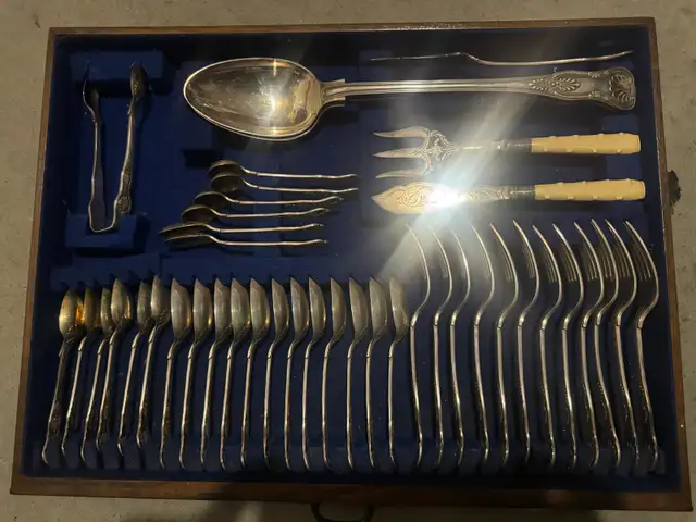 T & Co EPNS Cutlery Set in Kitchen & Dining Wares in City of Toronto - Image 4