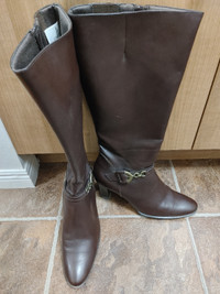 Ladies Dark Brown Fashion Boots  size 8