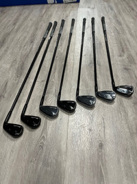 Mizuno RH  MP 225 Black Limited Ed. Iron set 4-PW. LIKE NEW