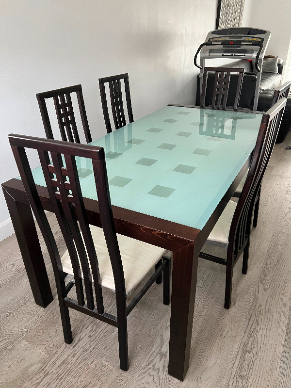 Kijiji glass dining table hotsell