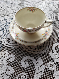 W.H Grindley ‘Ivory’ Teacups and Saucer Sets X 10