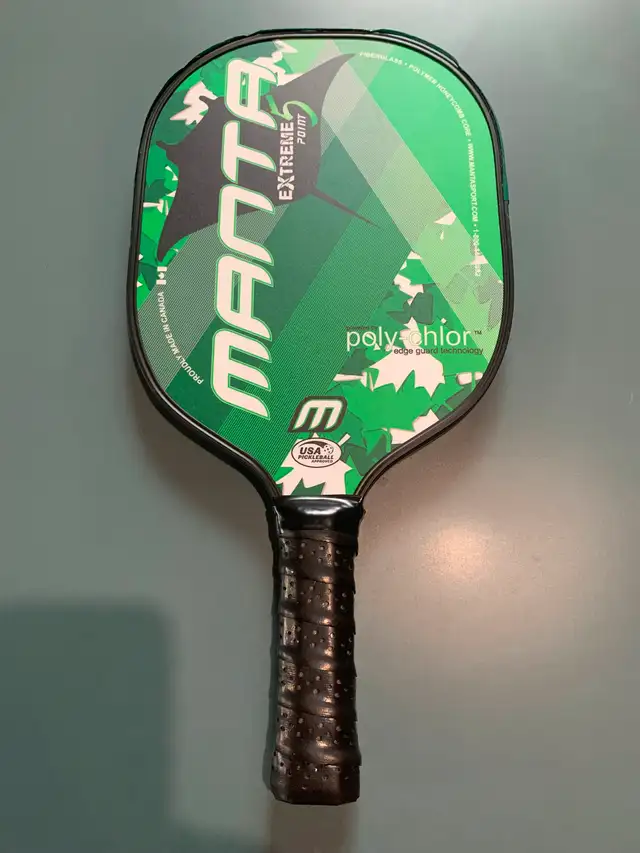Manta Extreme Point 0.5 pickleball paddle - Made in Canada in Tennis & Racquet in Belleville - Image 3