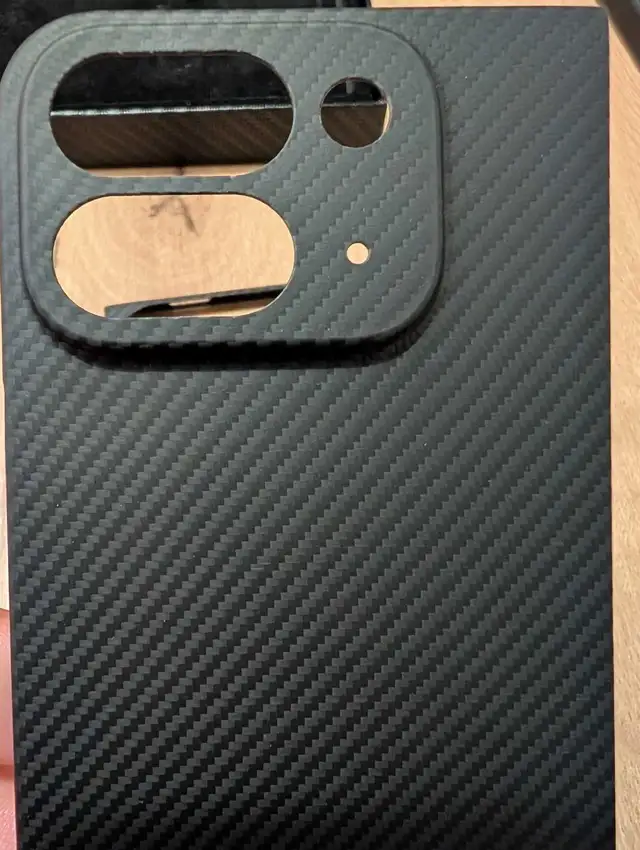 Google Pixel 9 Pro Fold - Carbon Fibre Case in Cell Phone Accessories in Ottawa - Image 3