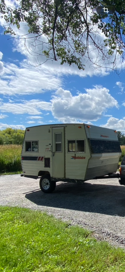 Vintage Holidaire Camper Trailer – Project / Ready for Custom Build • Solid vintage Holidaire traile...