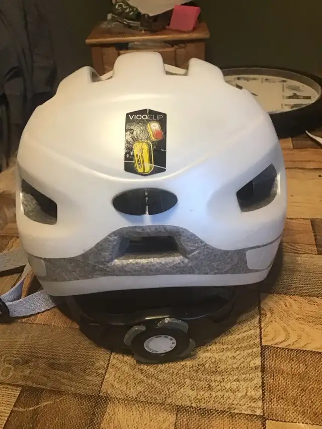 casque de vélo de ville de marque Btwin pour adulte in Other in Longueuil / South Shore - Image 4