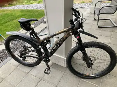 2016 Rocky Mountain Sherpa mountain bike. Excellent condition, only used 3 times and always kept ins...