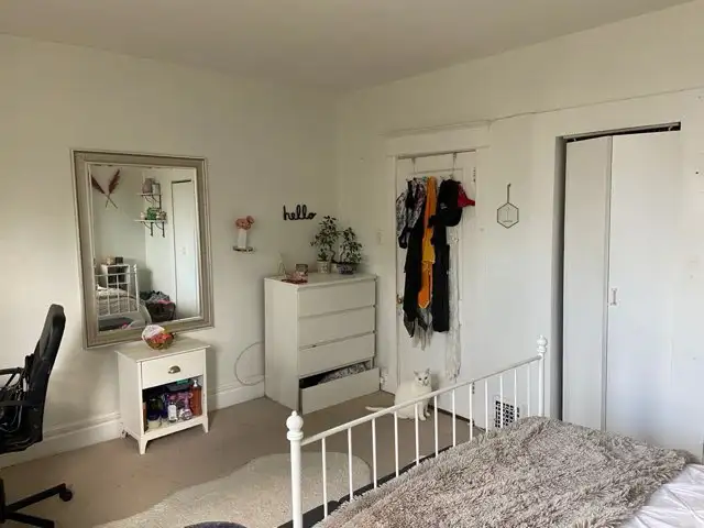 Master bed, Riverdale Danforth  in Room Rentals & Roommates in City of Toronto - Image 3