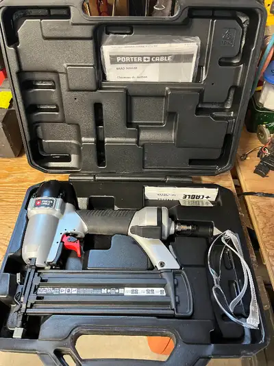 PORTER-CABLE Pneumatic 18-Guage Brad Nailer Kit. Brand NEW.