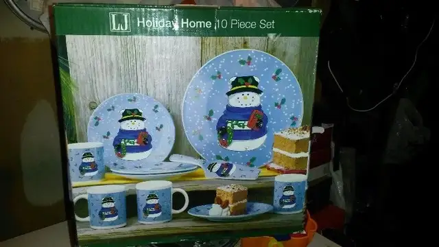 Xmas dessert dishes64014869313410121