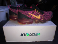 Women’s Size 9.5 Nike Vapormax Flyknit