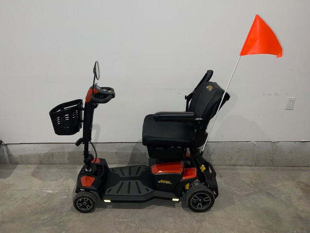 Jazzy Zero Turn 4 Wheel Mobility Scooter in Health & Special Needs in Fredericton