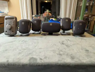 Five (5) Logitech THX-certified speakers for sale. Sorry no subwoofer. There are four (4) satellite...