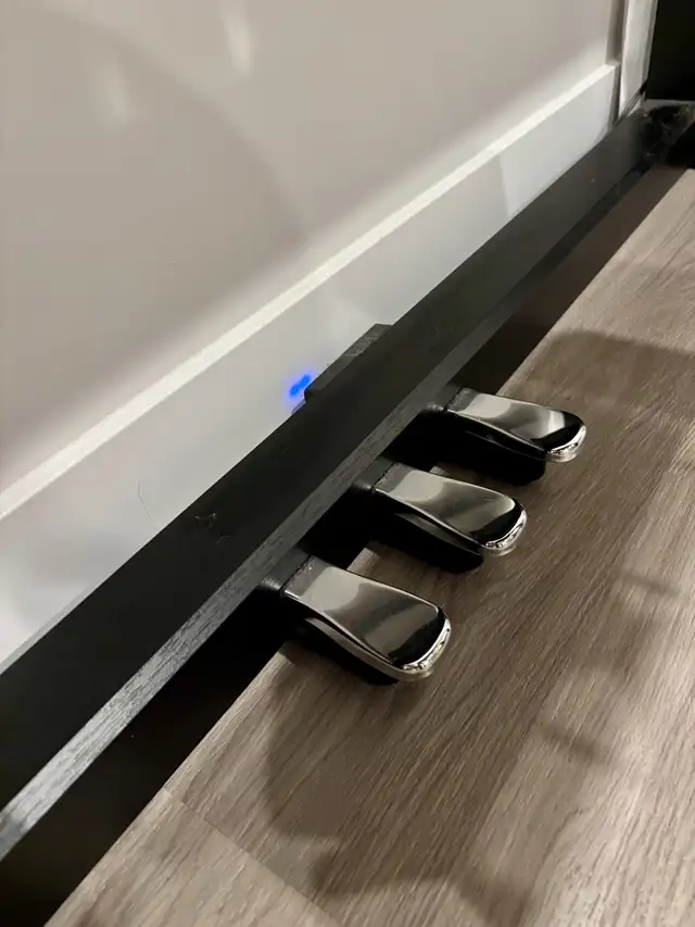 Roland F-701 Digital Piano - Like New! (Bought  Mar 2023) in Pianos & Keyboards in Calgary - Image 5