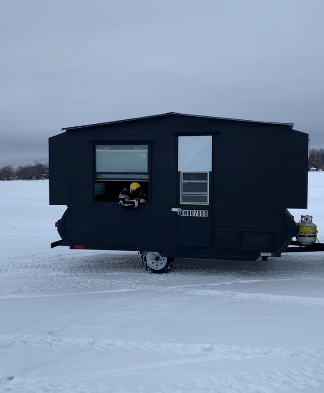 Fish Hut Ice Shack in Fishing, Camping & Outdoors in Markham / York Region