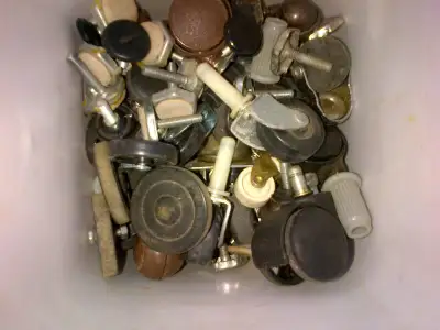Wheels for tables,bed,chairs: screw in, snap in,bolt-in Roulette, View more