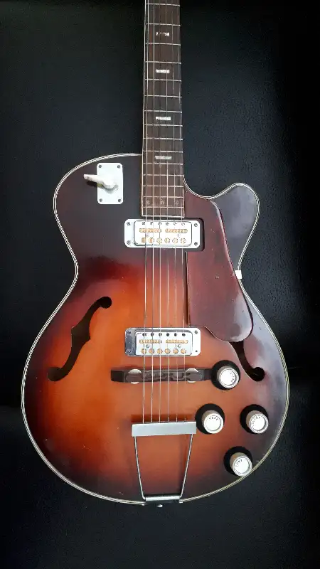 VERY RARE Beltone Hollowbody Electric Guitar - Vintage in Guitars in Edmonton - Image 9