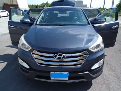 Top of line loaded with leather, moonroof. sport package AWD *Alloy wheels *Automatic Transmission *...