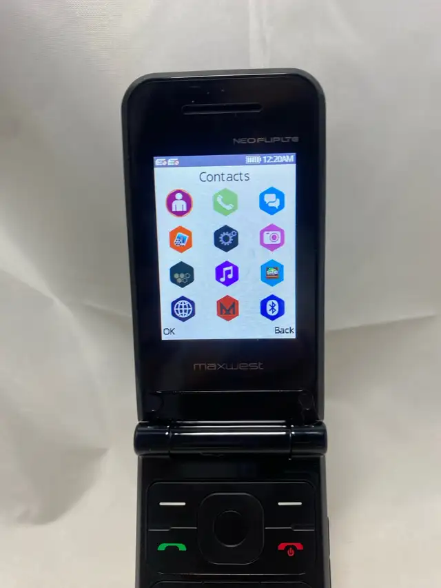Maxwest Neo Flip LTE in Cell Phones in Tricities/Pitt/Maple - Image 5