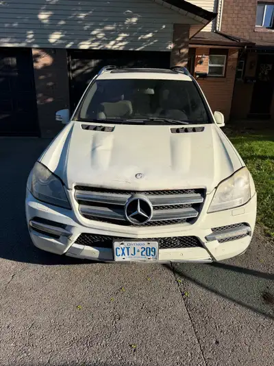 Car runs but won’t go into gear 220,000kms Needs some tlc Serious buyers only
