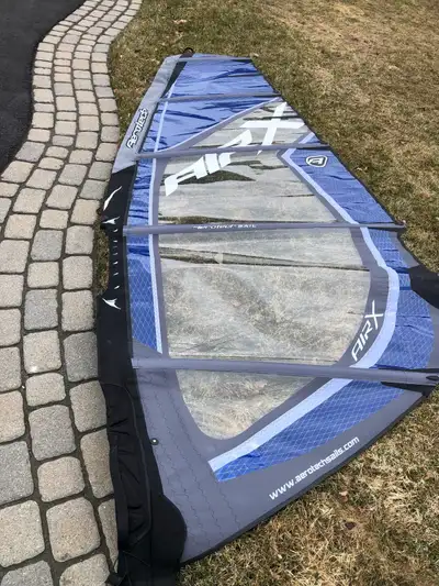 Voile de planche à voile Aerotech Sails AIR-X comme neuve 2/3 sortie seulement Ces voiles allient fr...