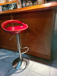 Vintage Pedestal Bar Stool